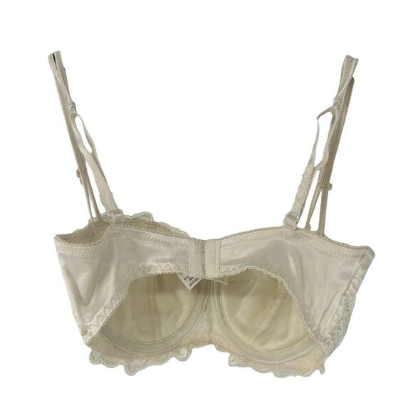 Victorias Secret Bra Vintage 90s Lace Balconette Size 34D Ivory White Underwired - Picture 2 of 11